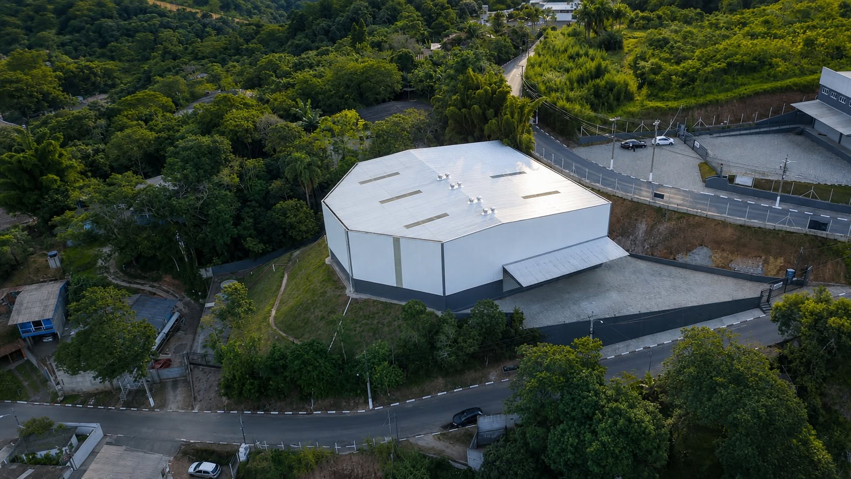 Foto 14 de Galpão industrial à venda ou locação no Potuverá com 3.000 m² e acesso à Régis Bittencourt · Ref. 1885