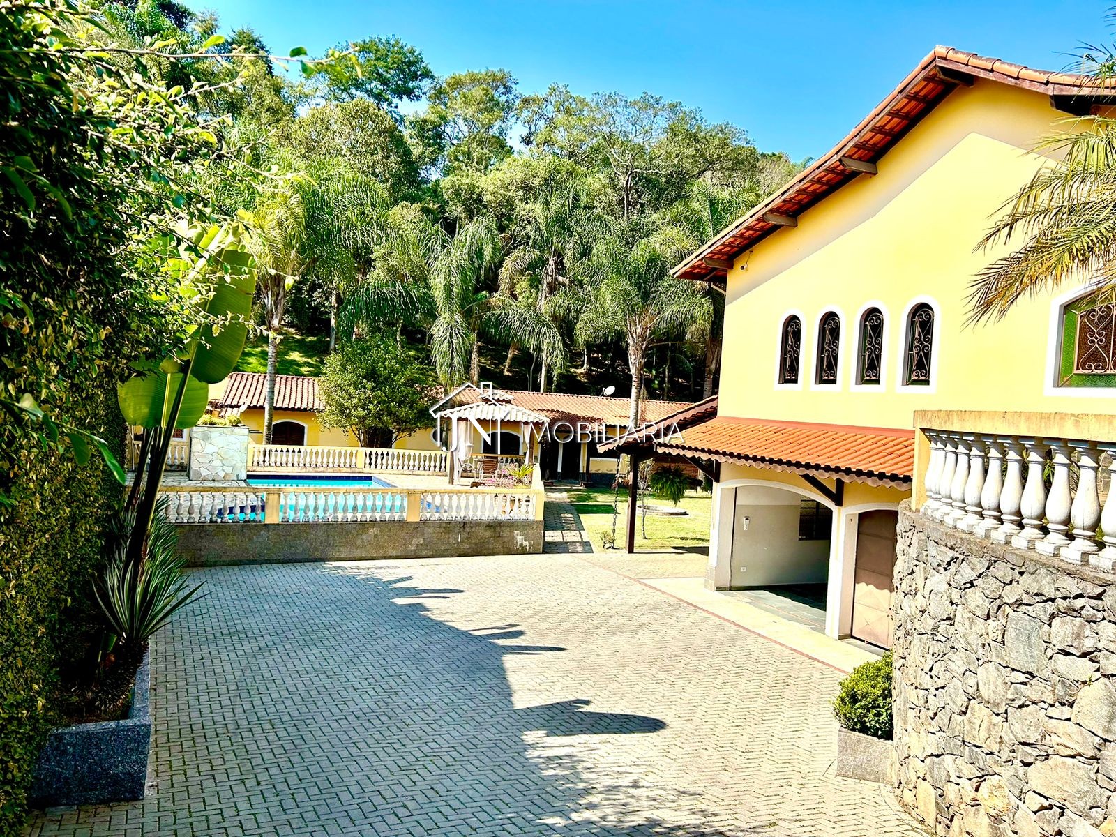 Chácara Refúgio da Serra em Itapecerica da Serra com piscina e área gourmet · Ref. 1740