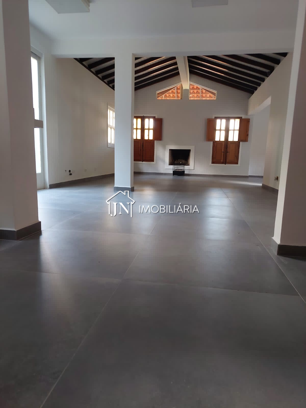 Foto 5 de Casa à venda na Granja Viana com 3 suítes, piscina, sauna e terreno de 1.300 m² · Ref. 1789