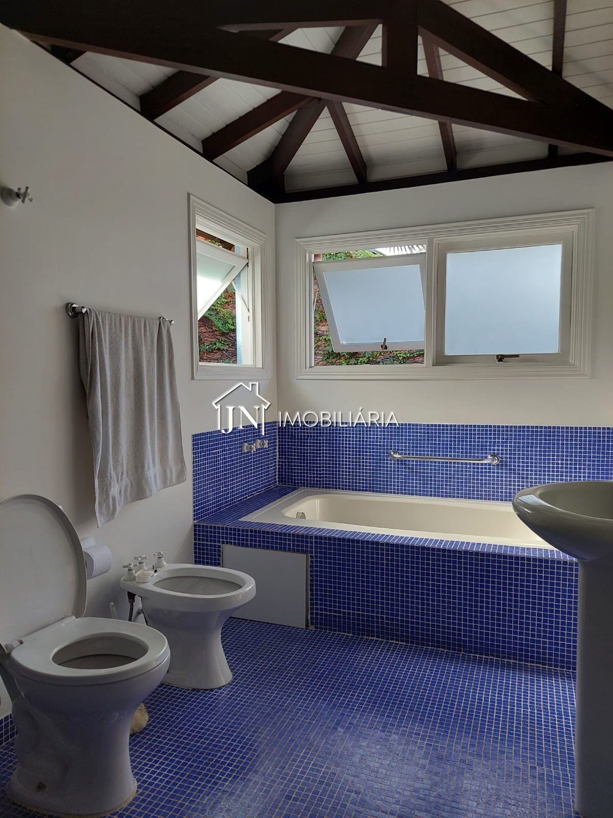 Foto 6 de Casa à venda na Granja Viana com 3 suítes, piscina, sauna e terreno de 1.300 m² · Ref. 1789