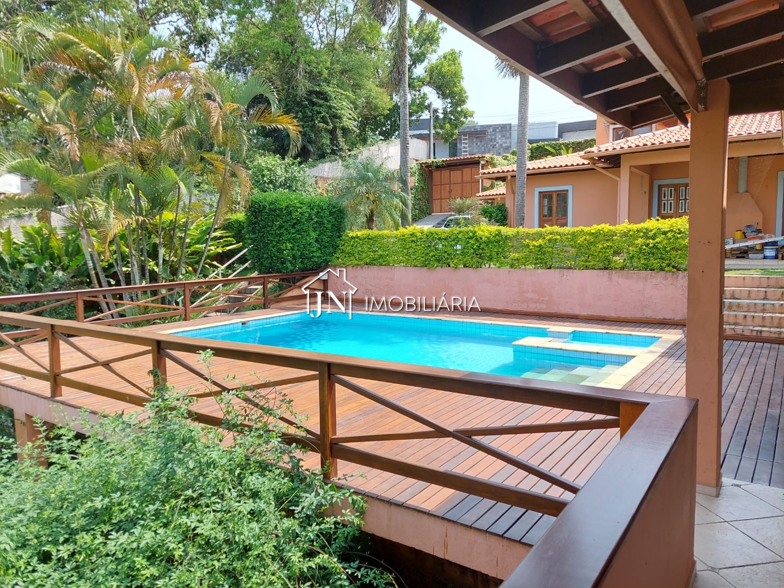 Foto 9 de Casa à venda na Granja Viana com 3 suítes, piscina, sauna e terreno de 1.300 m² · Ref. 1789