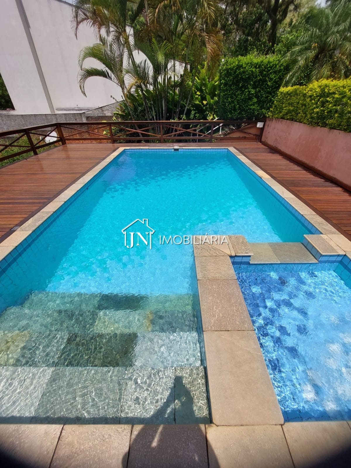 Foto 10 de Casa à venda na Granja Viana com 3 suítes, piscina, sauna e terreno de 1.300 m² · Ref. 1789