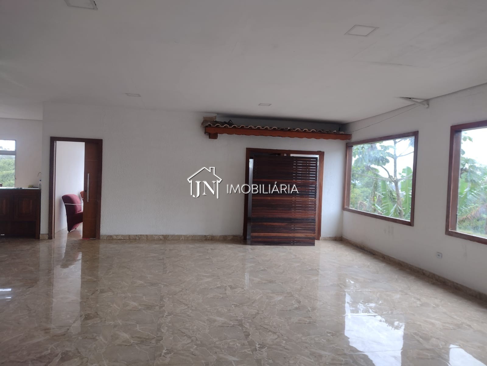 Foto 4 de Comercial para alugar em Sala Comercial Para Locacao Itapecerica Serra, Itapecerica da Serra · Ref. 1814