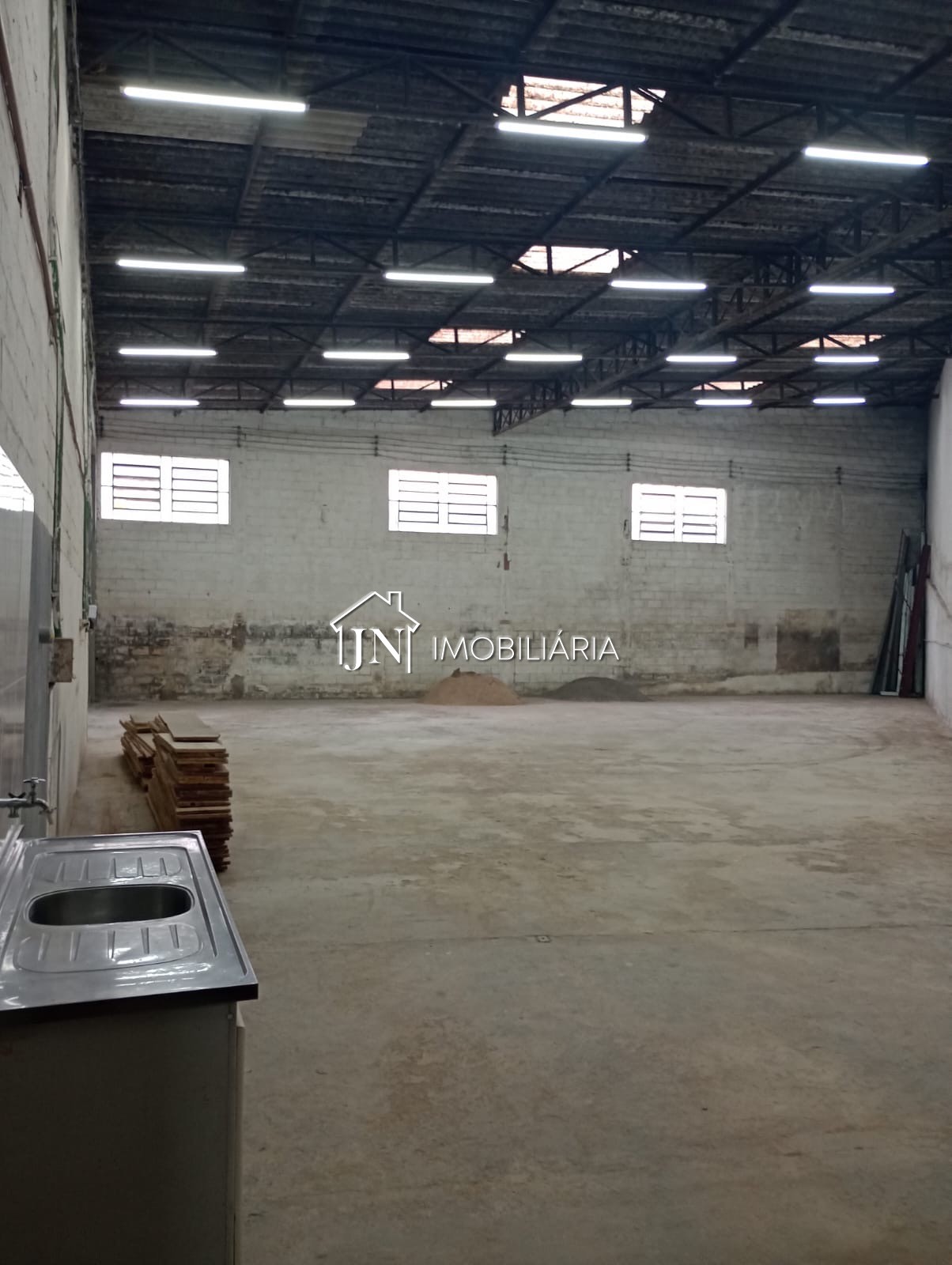 Foto 8 de Galpão comercial no Centro de Itapecerica da Serra com 1.367,11 m² · Ref. 1832