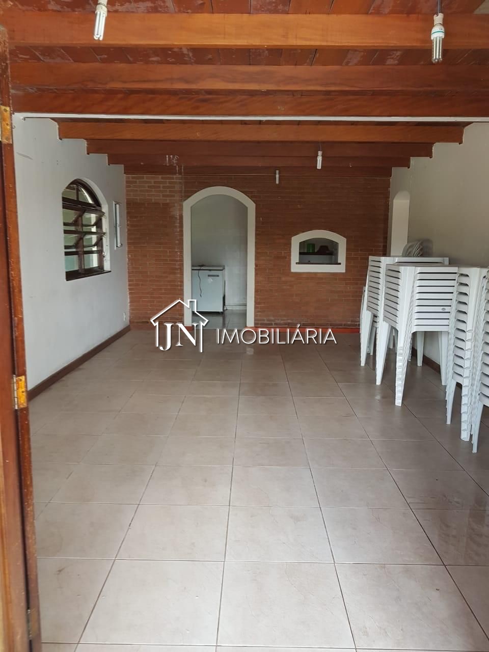Foto 6 de Chácara à venda com 3.300 m², piscina, lareira e escritura · Ref. 1869