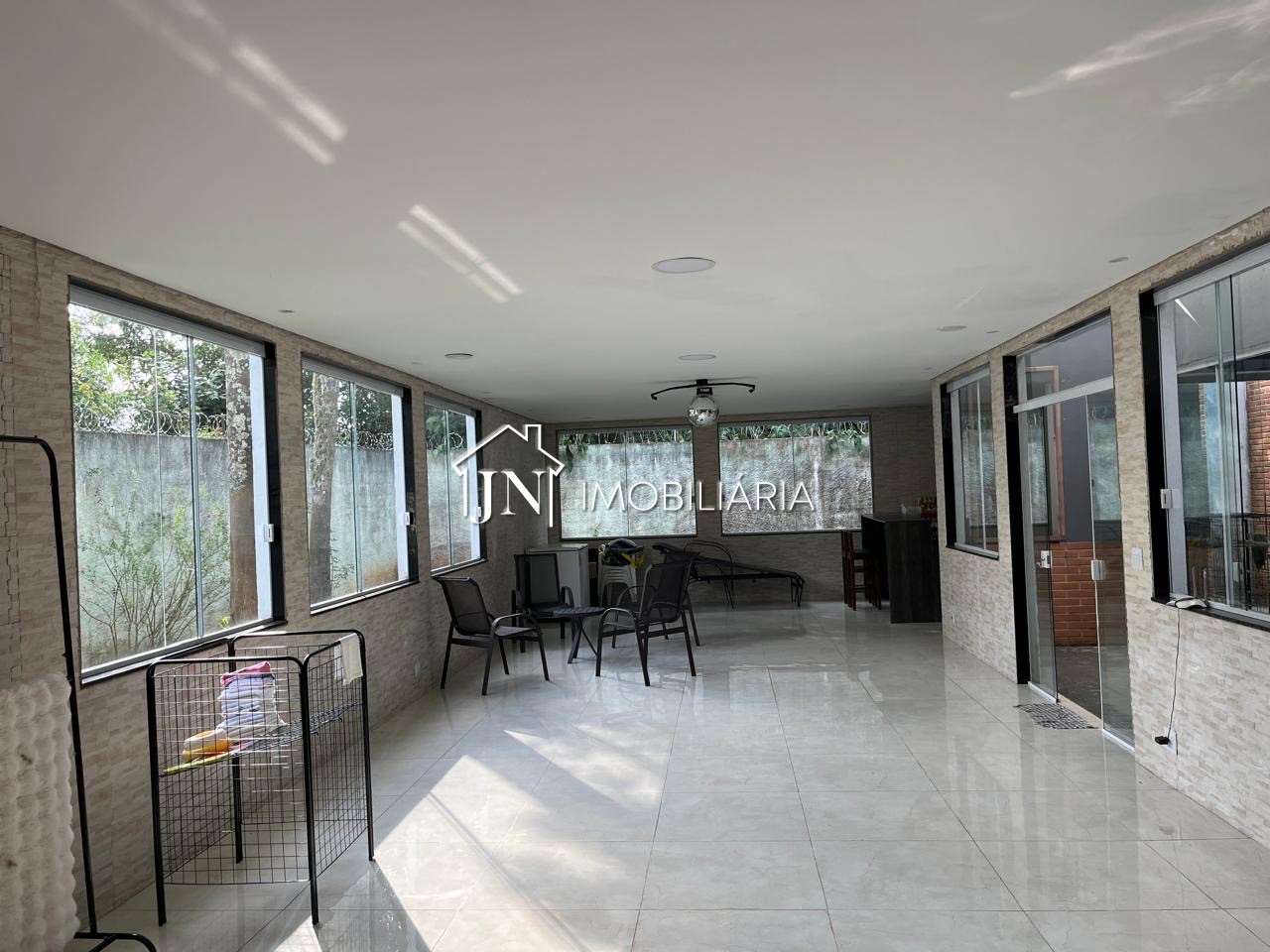 Foto 8 de Chácara à venda com 5.902,64 m², área gourmet, salão de festas e casa de caseiro · Ref. 1888